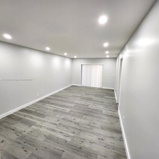 Building Photo - 1335 NW 94th Way