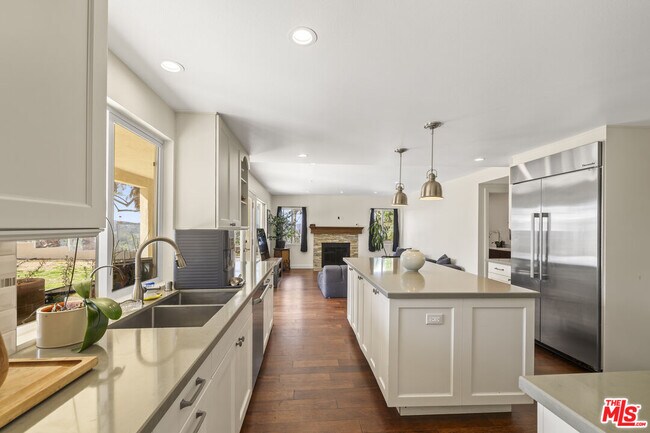 Building Photo - 3804 Vista Linda Dr