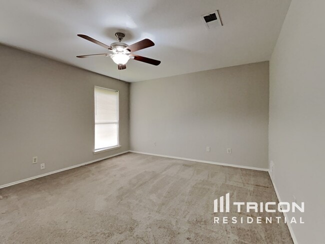 Building Photo - 2412 Colleen Dr