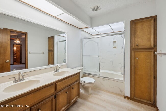 Building Photo - 1138 Fromage Cir W