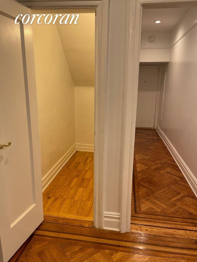 Building Photo - 60 Sterling St