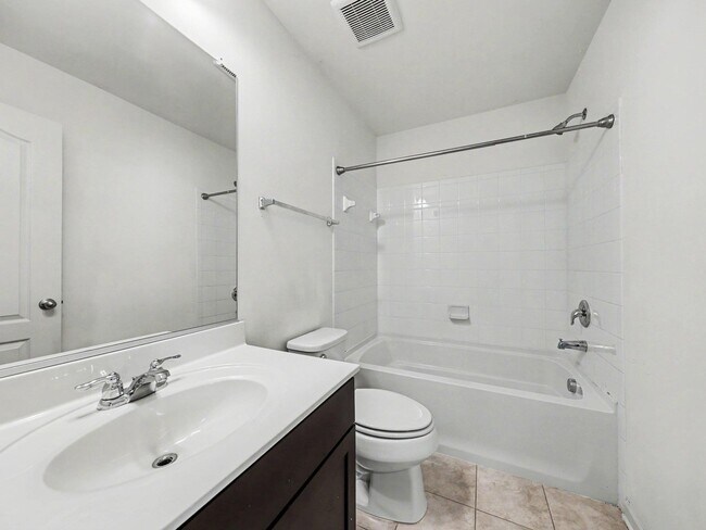 Building Photo - 1428 Hudgins Farm Cir