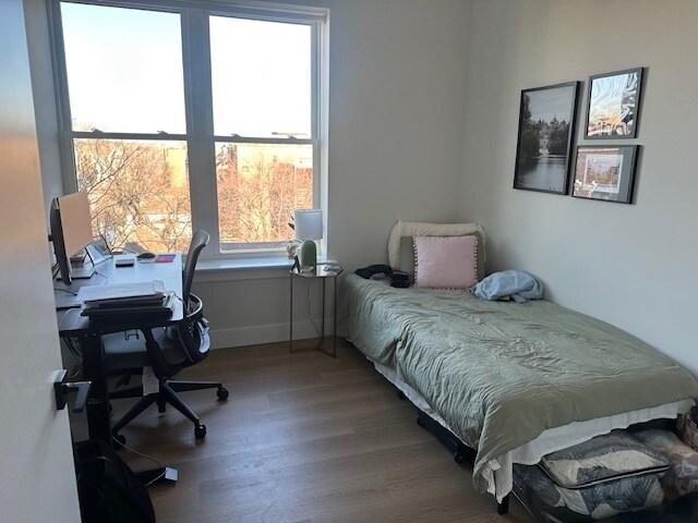 Building Photo - 3204 N Clifton Ave