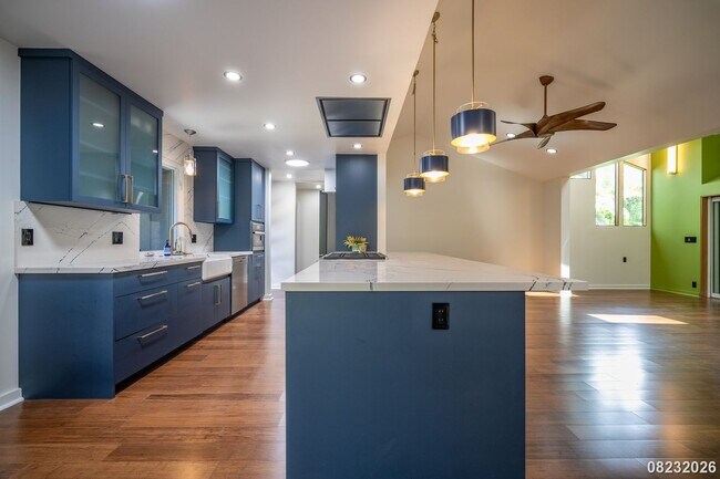 Building Photo - 427 Akoakoa Pl