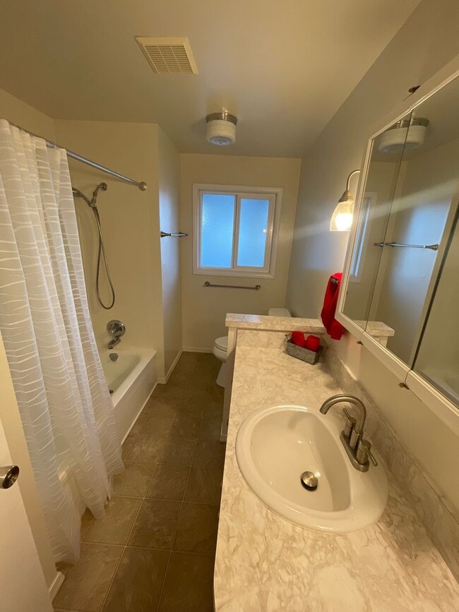 Building Photo - Newly Remodeled 4 Bedroom with a large fenced yard!