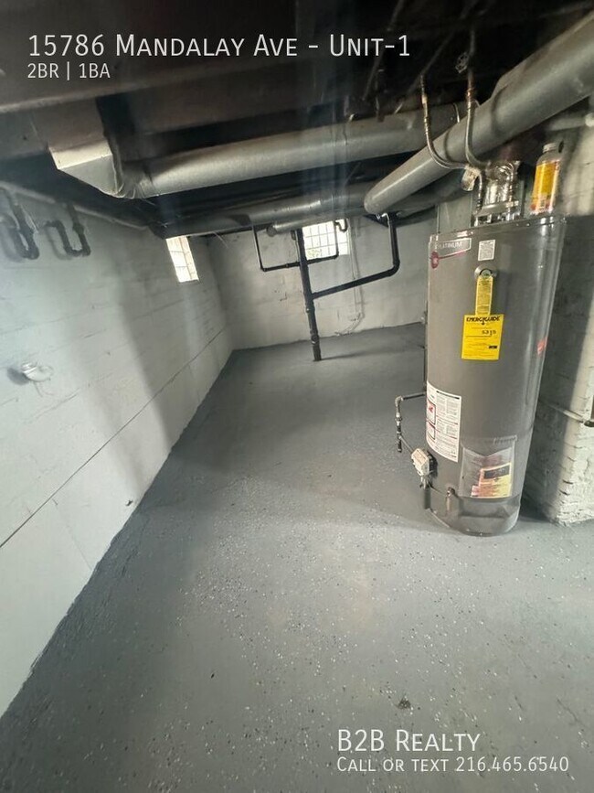 Building Photo - 15786 Mandalay Ave