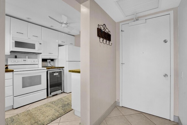 Building Photo - 2687 N Ocean Blvd
