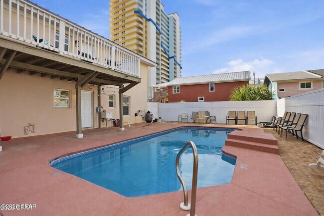 Building Photo - 5012 Gulf Dr