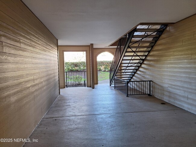 Building Photo - 7800 Point Meadows Dr