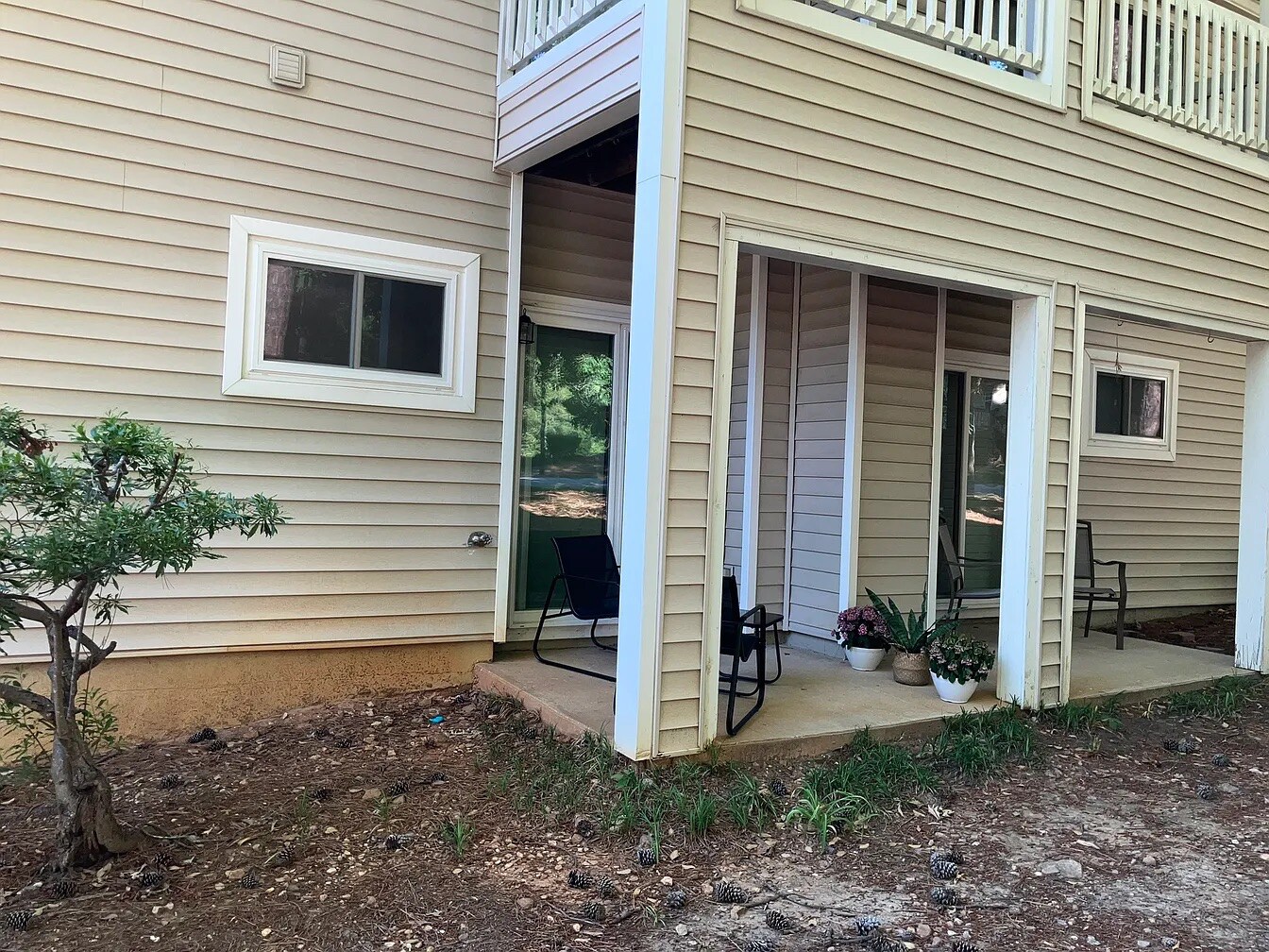 Building Photo - Room in Condo on Winterpointe Ln