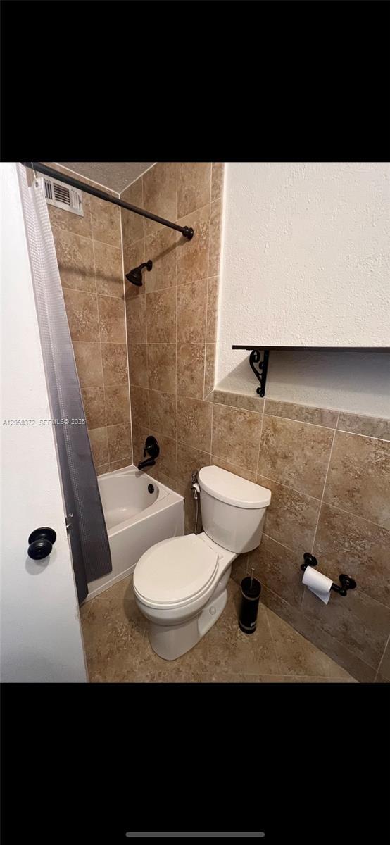 Building Photo - 8650 SW 67th Ave