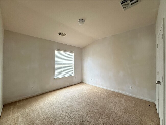 Building Photo - 17927 Branch Creek Dr
