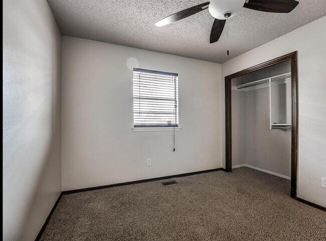 Building Photo - 721 Claremont Dr