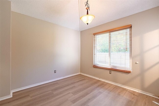 Building Photo - 1702 Verbena Way