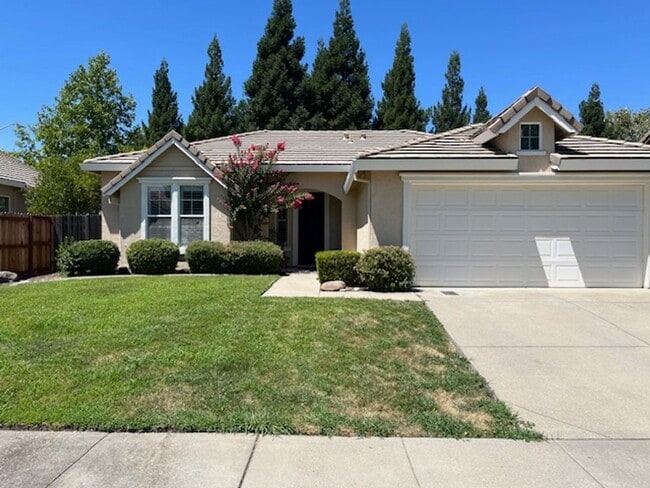 Building Photo - Desirable 3 bedroom 2 bath Home in Roseville