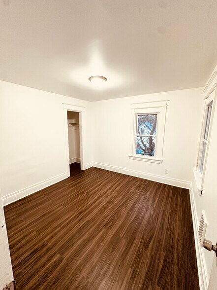 Building Photo - 96-98 Durnan St