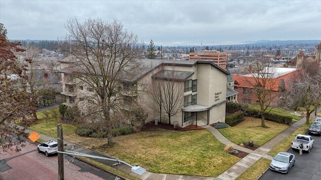 Building Photo - 1418 W 6th Ave