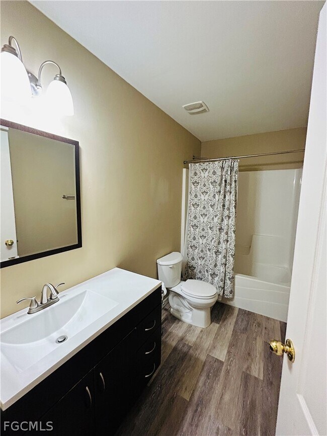 Building Photo - 18270 Pine Nut Ct