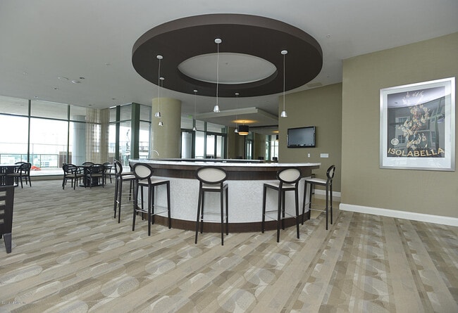 Building Photo - 1431 Riverplace Blvd