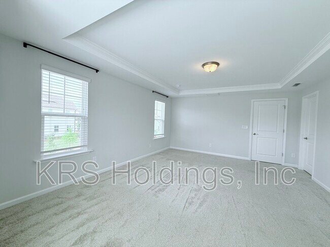 Building Photo - 820 Silo Pk Dr
