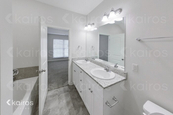 Building Photo - 325 Bent Tree Dr