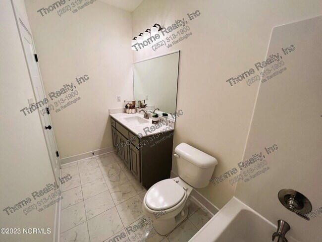 Building Photo - 36 B P Ct