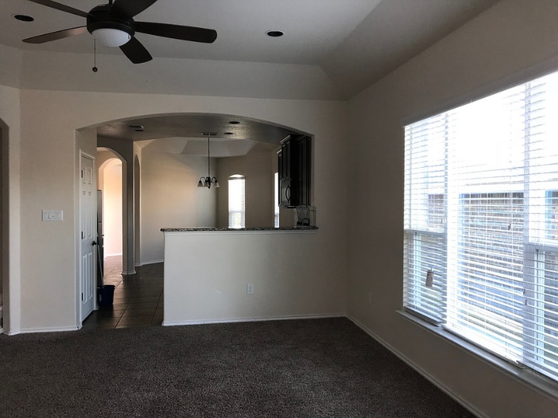 Building Photo - 1326 Crane Ct