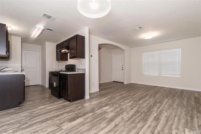 Building Photo - 672 Fallow Ln