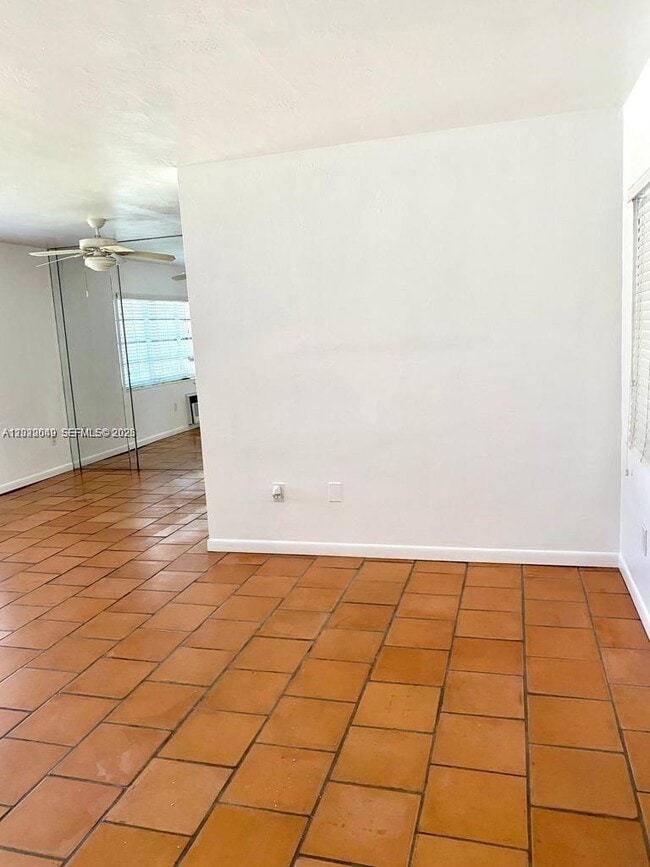 Building Photo - 6565 Santona St