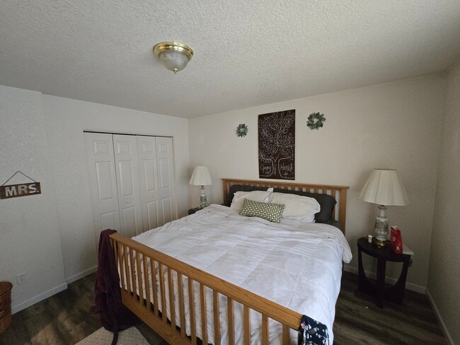 Building Photo - 1546 Columbine Village Dr