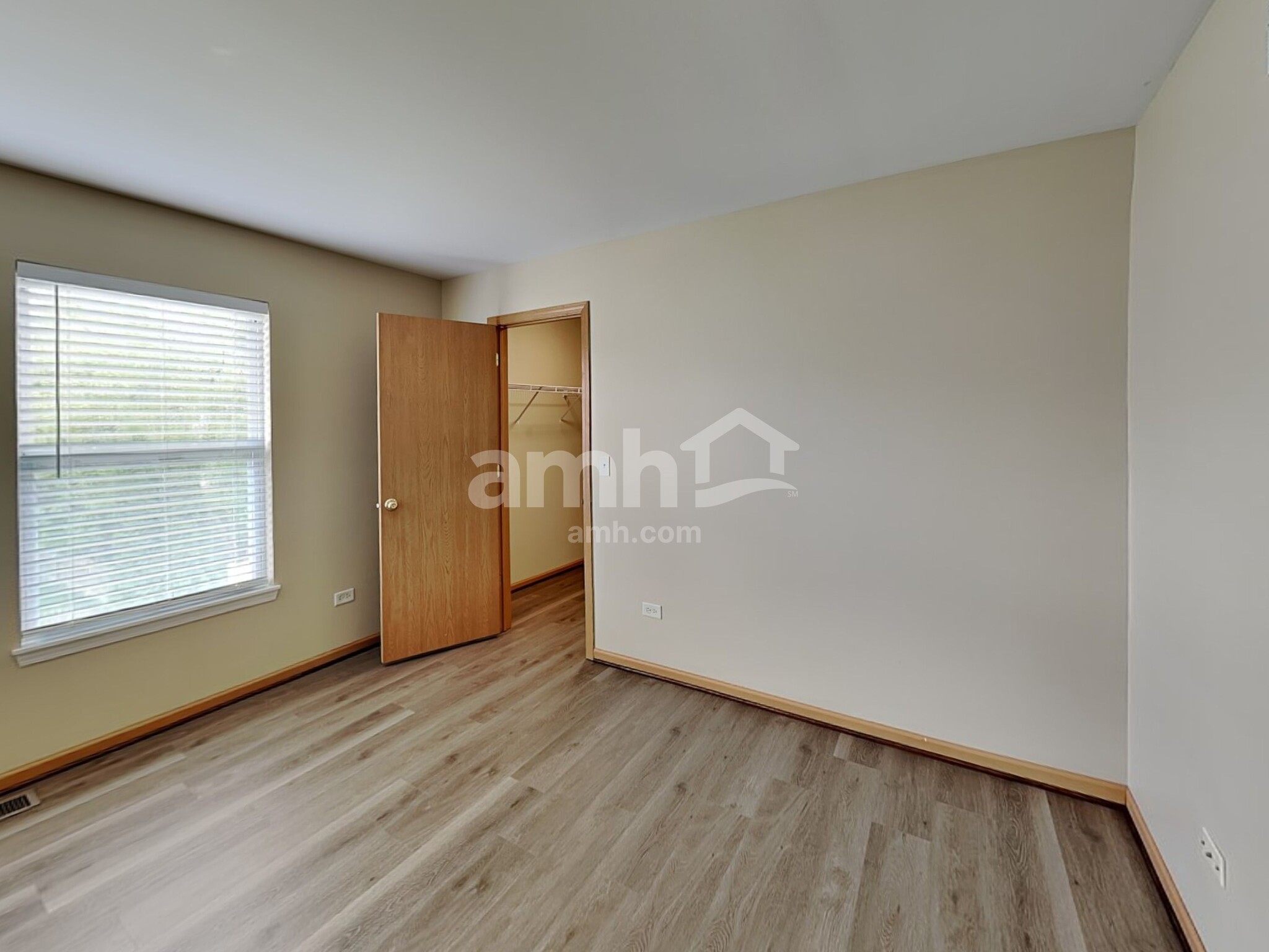 Building Photo - 25651 Barrow Rd