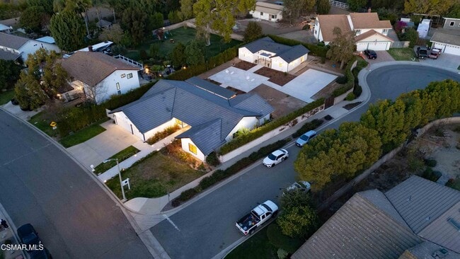 Building Photo - 568 Bristol Ave