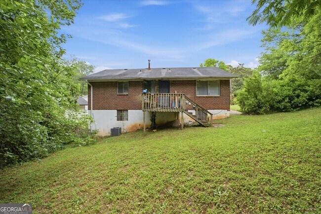 Building Photo - 1947 Grange Dr SE