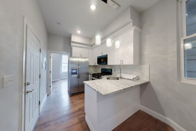 Building Photo - 130 45th St