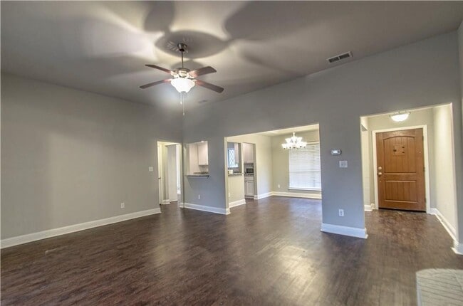 Building Photo - 3509 Scott Dr