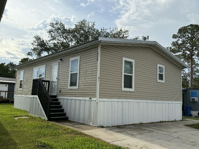 Building Photo - 12130 US Hwy 41 S