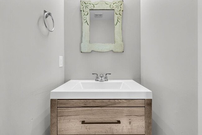 Building Photo - 403 Dovetail Cir