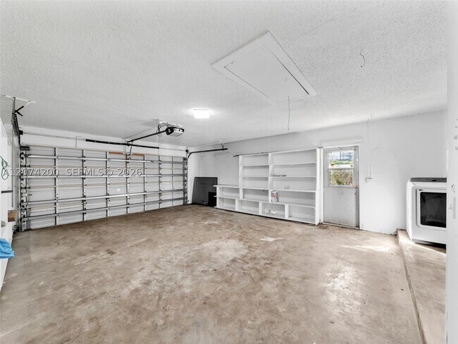 Building Photo - 10251 NW 39th Pl
