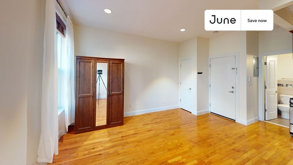 Building Photo - 145 W 136th St