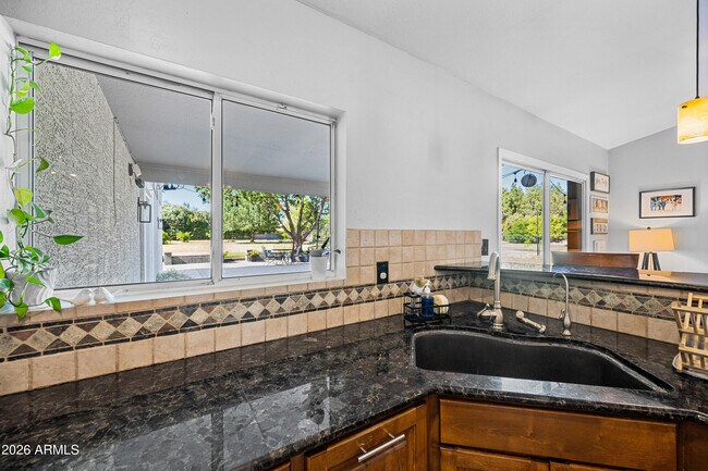 Building Photo - 6634 N 176th Ave