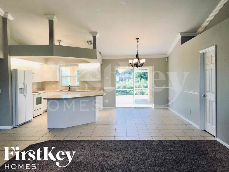 Building Photo - 3807 25th St SW