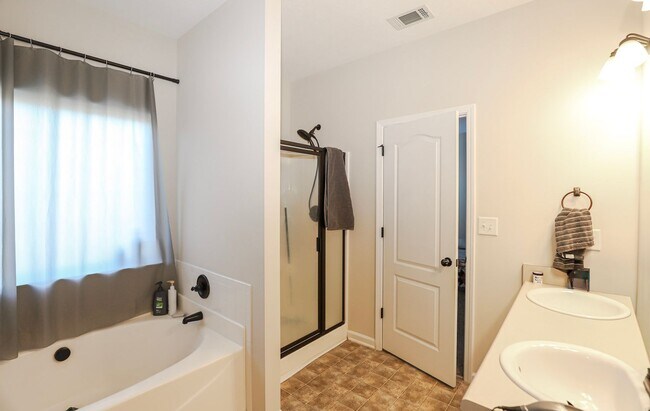 Building Photo - Spacious Home in Chamblin Ridge in Grovetown!