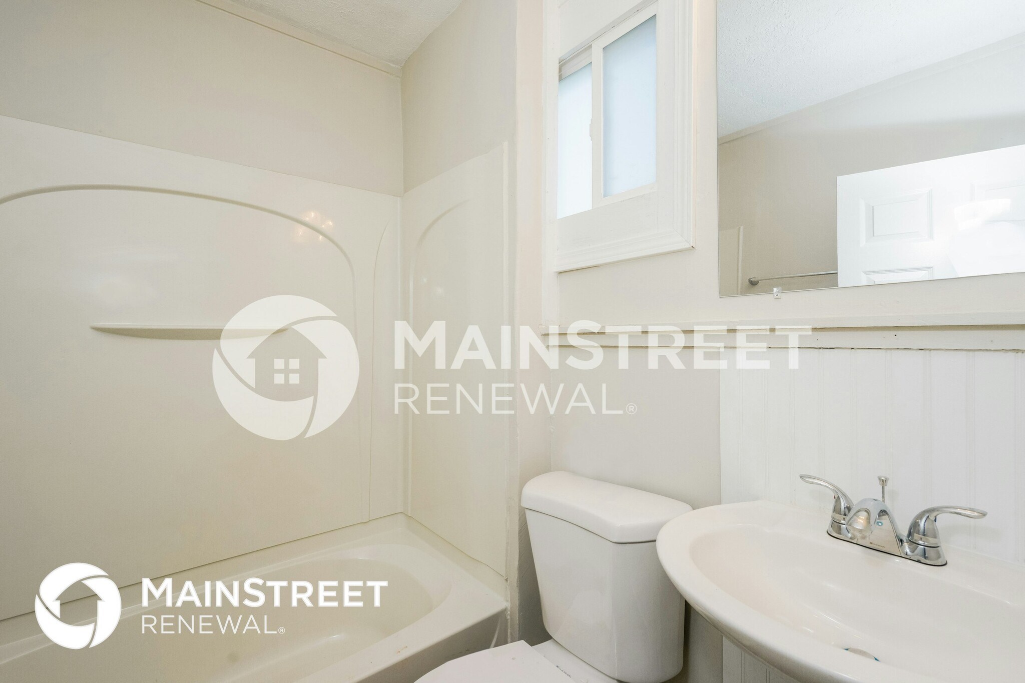 Building Photo - 664 S 27th St