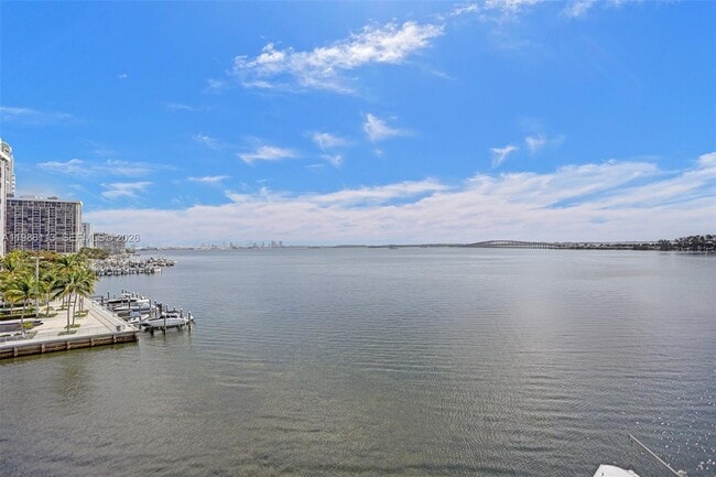 Building Photo - 2201 Brickell Ave