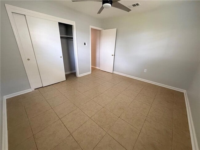 Building Photo - 210 Transcontinental Dr