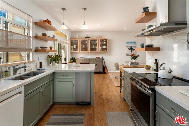 Building Photo - 1256 Cravens Ln