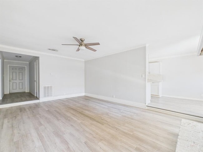 Building Photo - 11603 Gunsmoke Cir