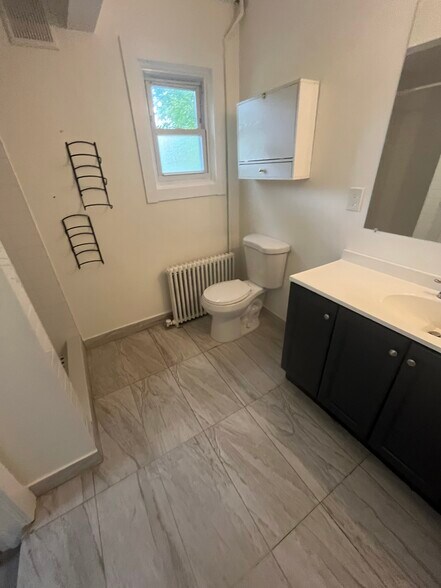 Building Photo - 485 Hillside Ave