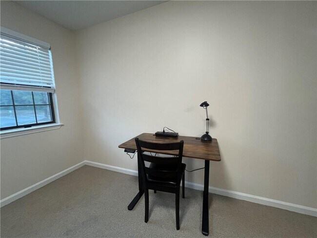 Building Photo - 475 Mount Vernon Hwy NE
