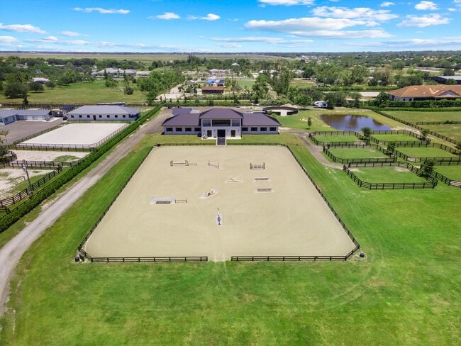 Building Photo - 16175 Deer Path Ln